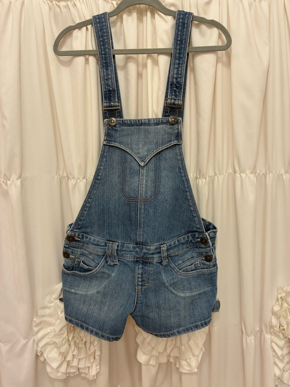 Mossimo Supply Co. Light Blue Denim Short Overalls🌼